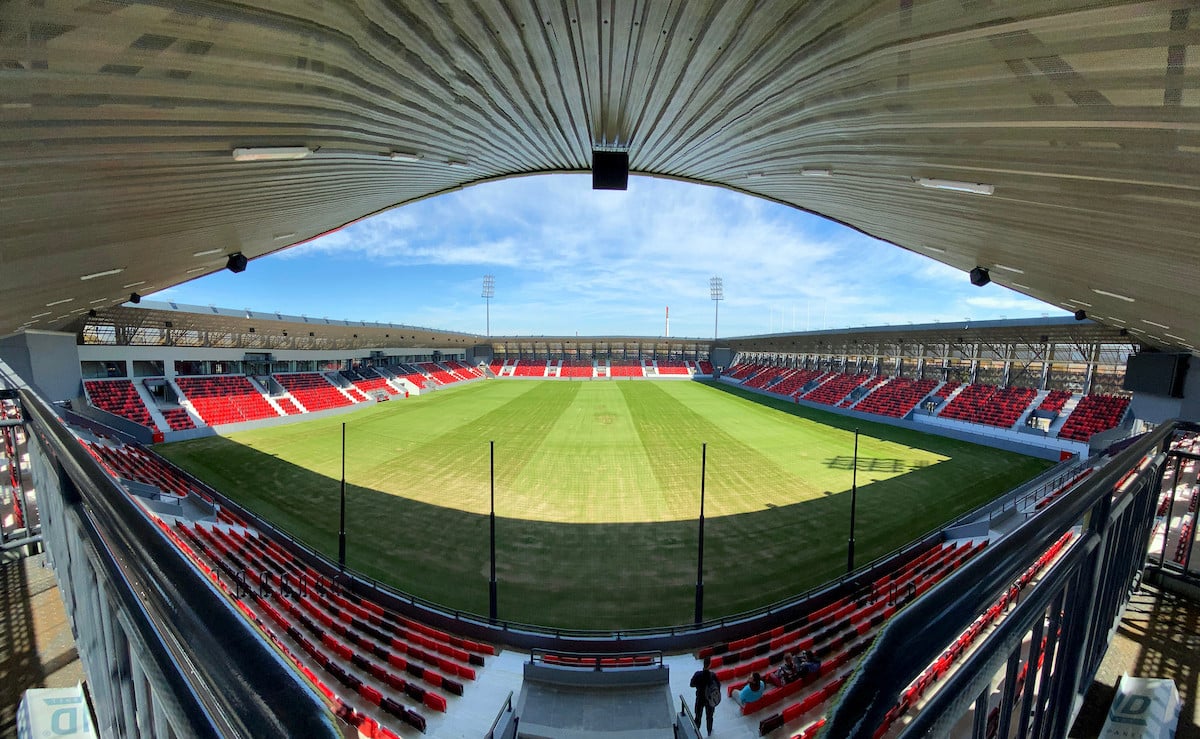 Srbi na stadionu od 30 miliona prave moćan tim, a dosad su molili za plate: "Stižu nam igrači iz..." Srbi na stadionu od 30 miliona prave moćan tim, a dosad su molili za plate: "Stižu nam igrači iz..."