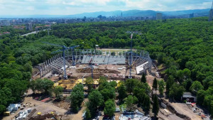 Kao stvoren za "ex-yu" velikane: U šumarku skrivenom na brdovitom Balkanu niče čudo od stadiona!