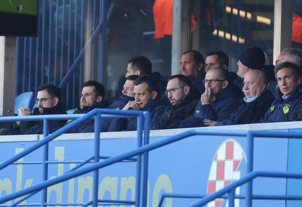 Predsjednik dan nakon derbija šokirao sve navijače Dinama: "Uzeli su ga na zub, ali on je najbolji" Predsjednik dan nakon derbija šokirao sve navijače Dinama: "Uzeli su ga na zub, ali on je najbolji"