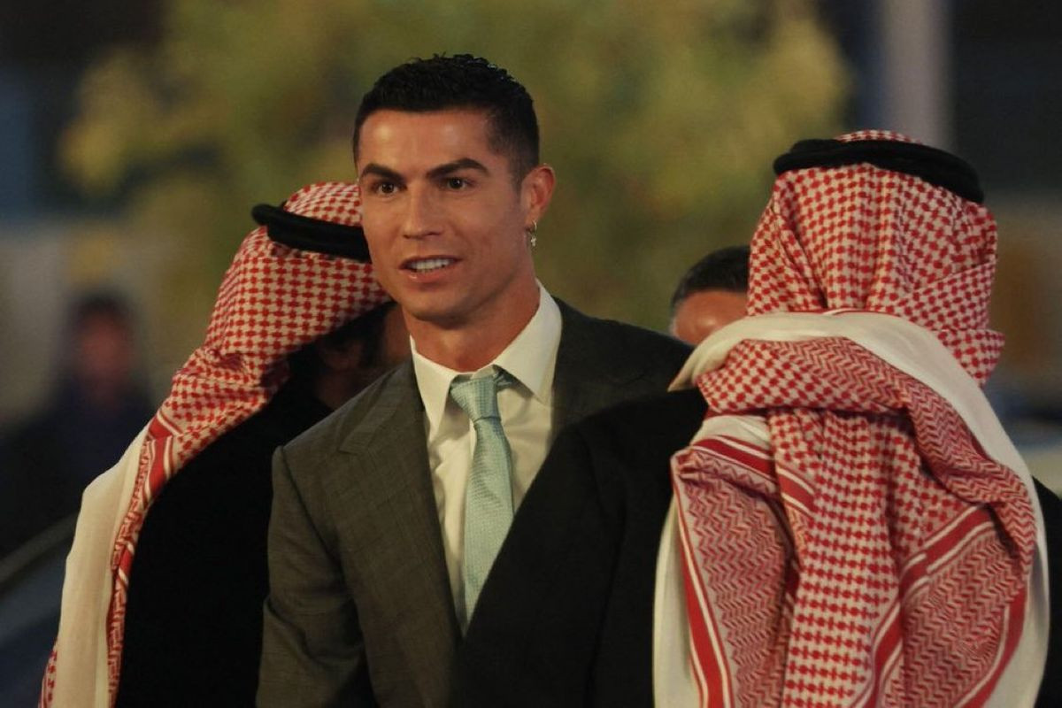 Cristiano Ronaldo uzima Arape 'šakom i kapom' - Ugovori koje dobija su nestvarni