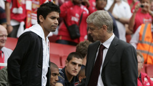 Čuveni Eduardo da Silva srpsku zvijezdu nudi Arsenalu: "Potpišite ga i šampioni ste"