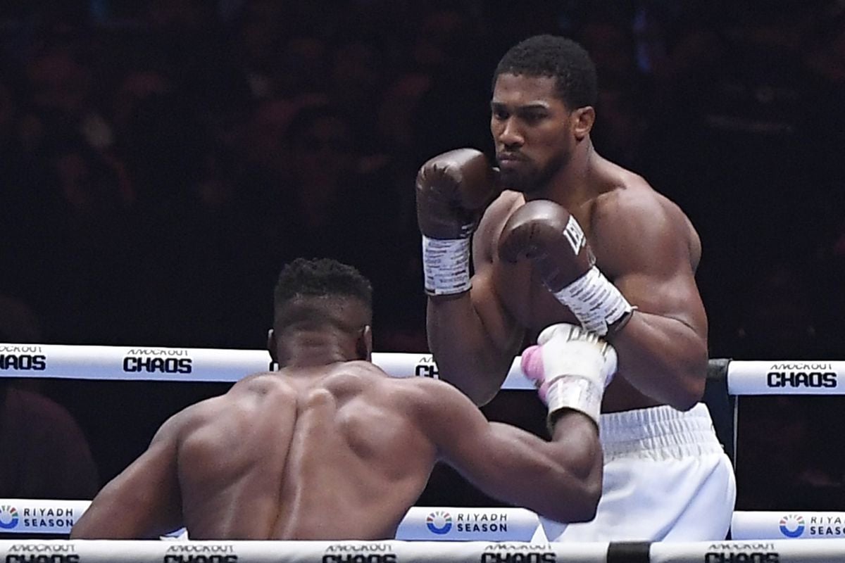 Anthony Joshua upravo je doživio najveće poniženje karijere: "On je gotov" Anthony Joshua upravo je doživio najveće poniženje karijere: "On je gotov"