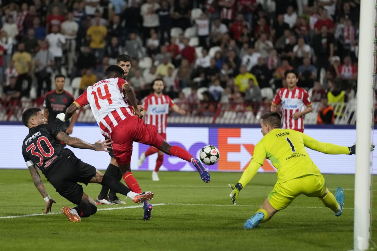 'Najveći baksuz' došao na utakmicu i ukleo Crvenu zvezdu 'Najveći baksuz' došao na utakmicu i ukleo Crvenu zvezdu