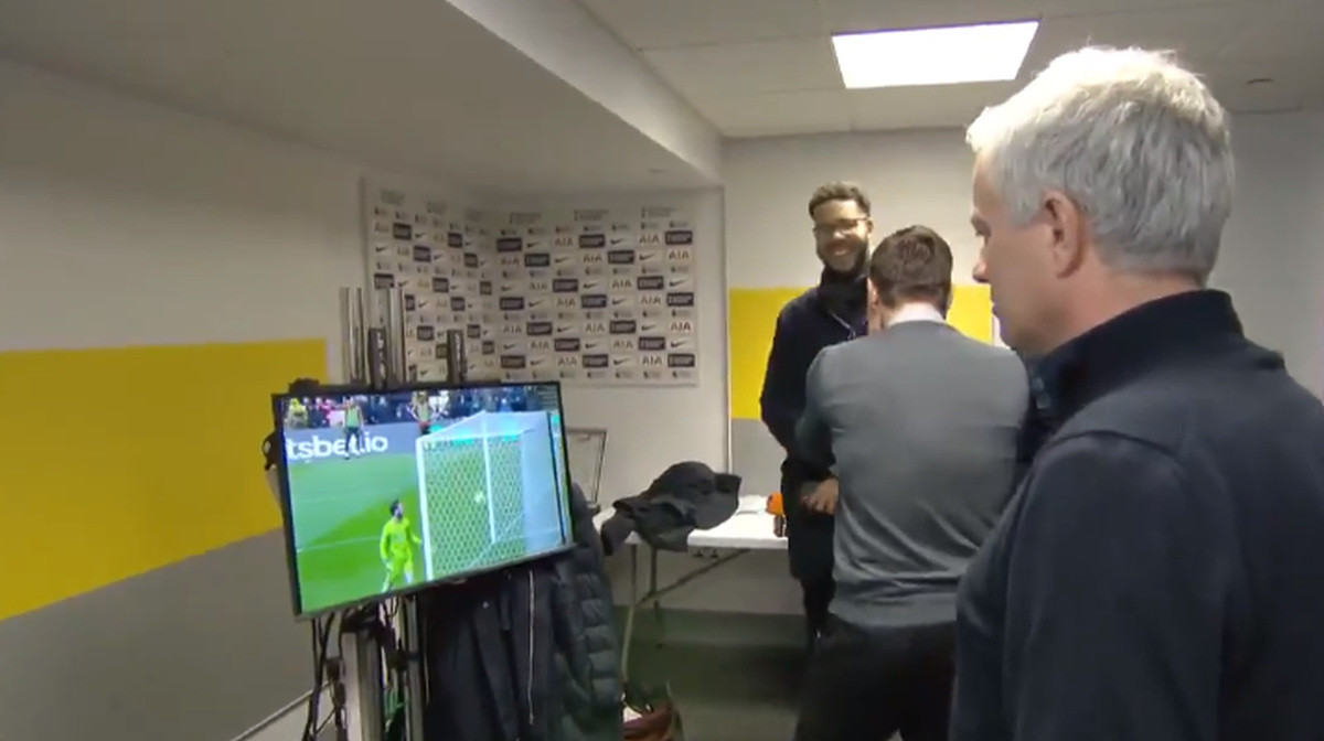 Neville i Mourinho zatečeni: U čudu su gledali prema TV-u