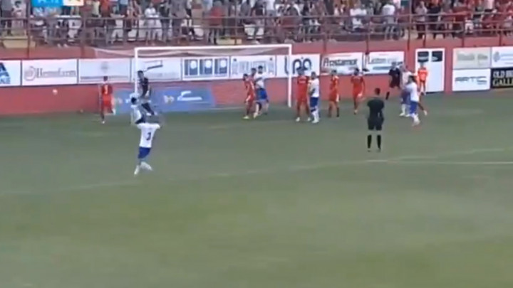 Željo tražio penal u nadoknadi, kraj meča donio obračun među igračima