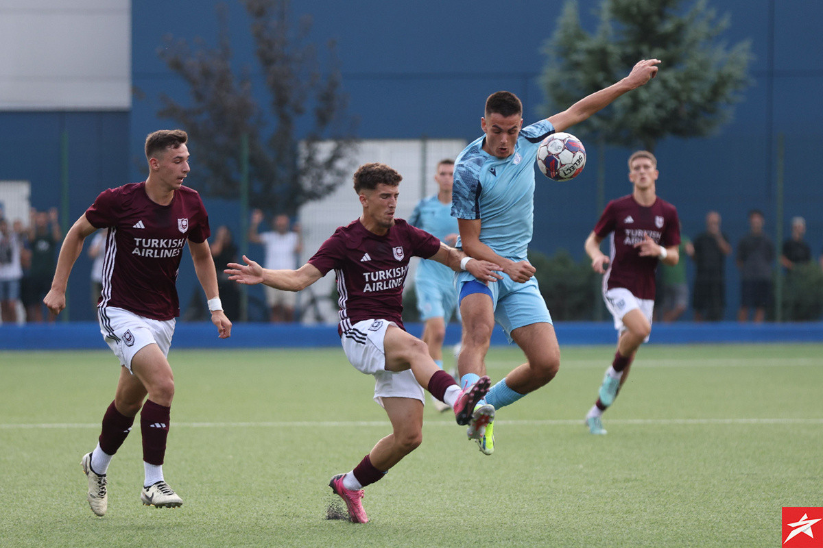 Odigran juniorski derbi vječitih rivala, Ćorić i Rahimić se nisu pokajali što su došli na utakmicu Odigran juniorski derbi vječitih rivala, Ćorić i Rahimić se nisu pokajali što su došli na utakmicu