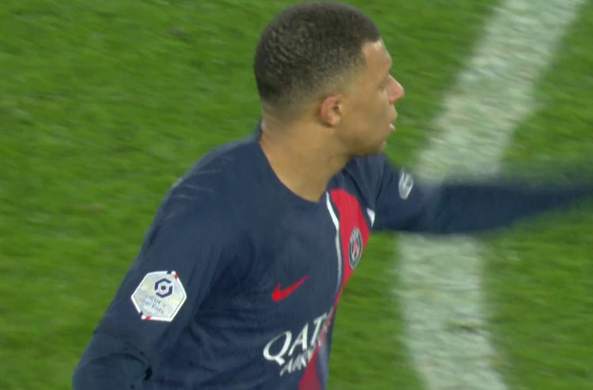 U 65. minuti meča PSG - Rennes Mbappe je shvatio da u Parizu više nema šta da traži