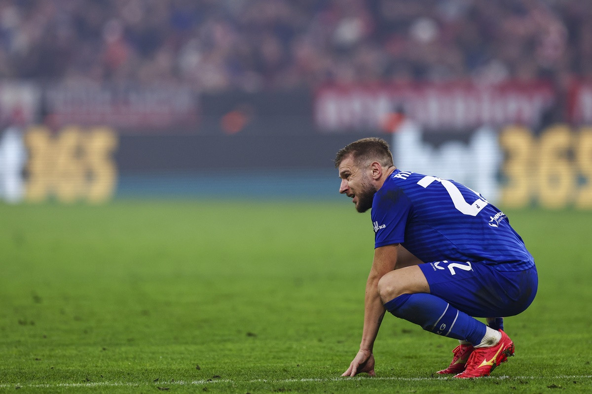 Kapiten GNK Dinamo na žestokom udaru, to mu nije trebalo: "Jezik brži od pameti, a pameti nemaš" Kapiten GNK Dinamo na žestokom udaru, to mu nije trebalo: "Jezik brži od pameti, a pameti nemaš"