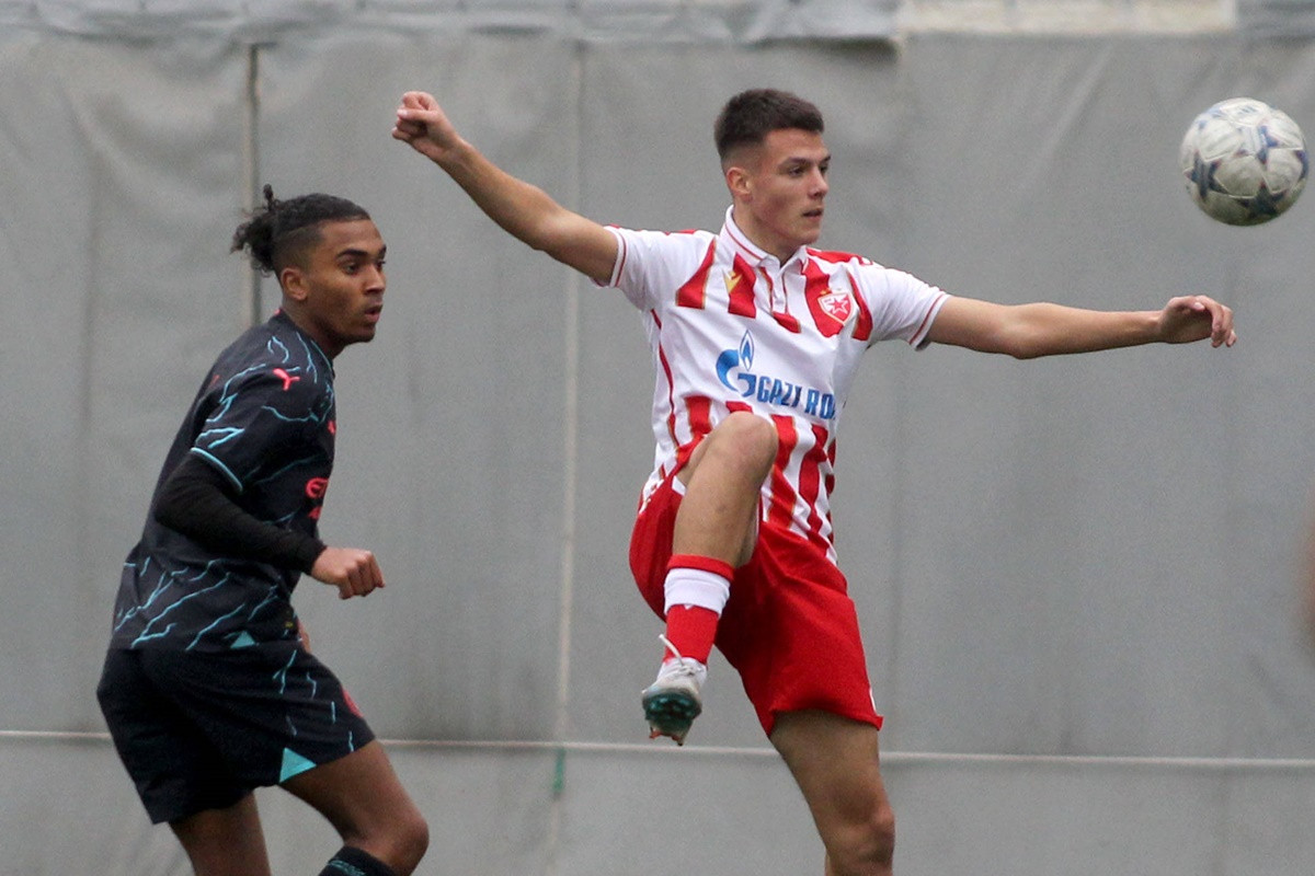 Juniorski reprezentativac BiH potpisao profesionalni ugovor s FK Crvena zvezda