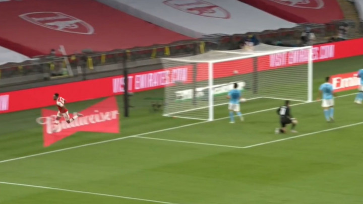 Arsenal na korak od finala!