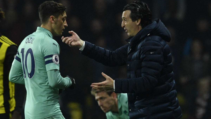 Emery: Igrači nisu htjeli da Ozil bude kapiten