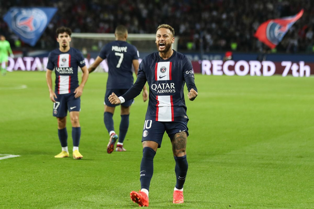 Neymar pogodio za pobjedu u derbiju i povratak PSG-a na vrh tabele