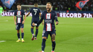 Neymar pogodio za pobjedu u derbiju i povratak PSG-a na vrh tabele
