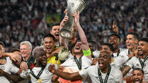 Podigao trofej, a noć nakon finala donio je ozbiljnu odluku