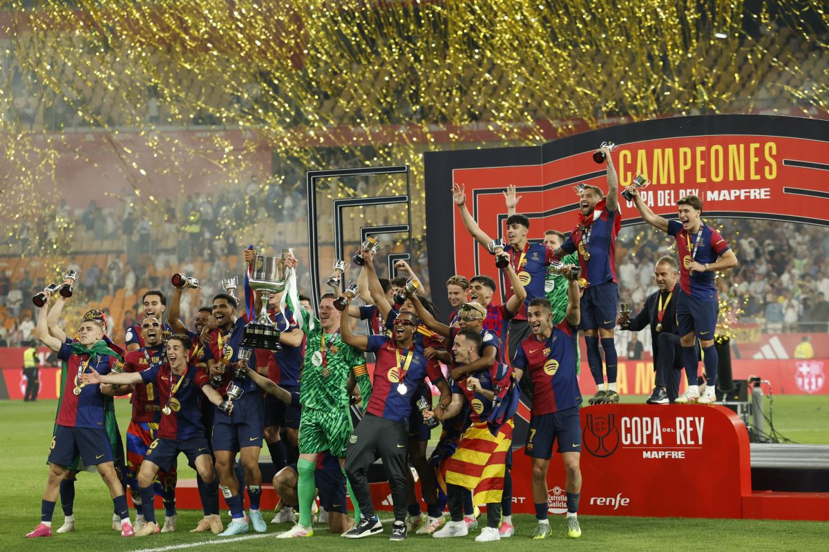Barcelona sinoć osvojila trofej, a jutros navijači u transu zbog vijesti da stiže veliko pojačanje Barcelona sinoć osvojila trofej, a jutros navijači u transu zbog vijesti da stiže veliko pojačanje