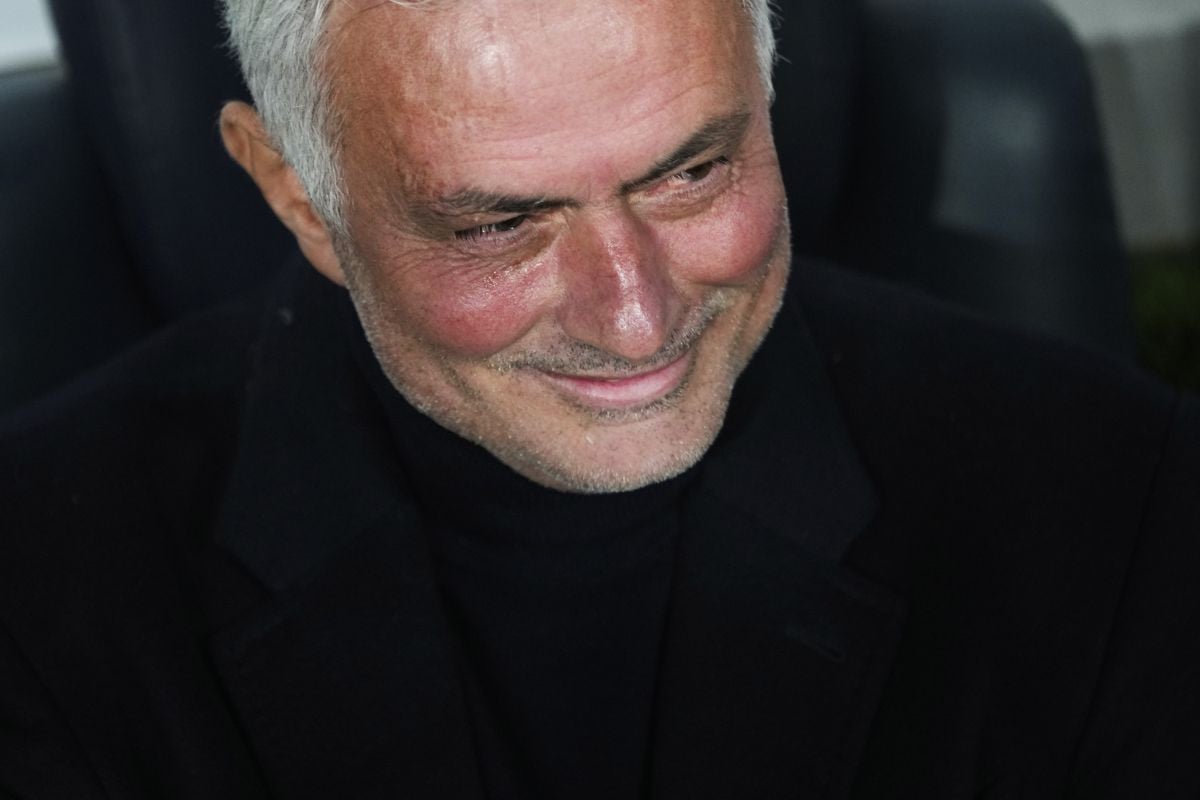 Mourinho prodao čast zbog novca, izbor novog kluba sve govori: "Bijedniče, zar ćeš tamo otići?" Mourinho prodao čast zbog novca, izbor novog kluba sve govori: "Bijedniče, zar ćeš tamo otići?"