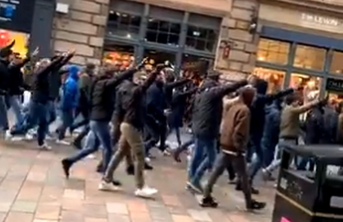 Nacistički pozdravi u centru Glasgowa