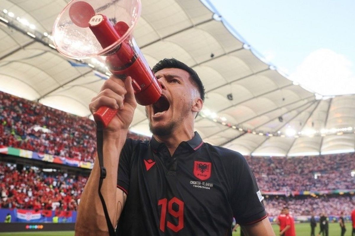 Trener otvoreno priznao: "Mirlind Daku nije doveden zbog srpskih igrača!" Trener otvoreno priznao: "Mirlind Daku nije doveden zbog srpskih igrača!"