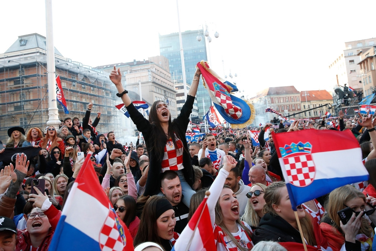 Bivši danski rukometaš o Hrvatima: "Osvojili su srebro, ali njihovi navijači su zlatni" Bivši danski rukometaš o Hrvatima: "Osvojili su srebro, ali njihovi navijači su zlatni"