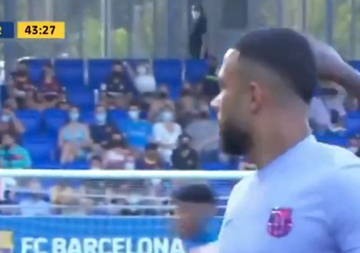Depay odigrao tek nekoliko minuta za Barcelonu i već oduševio navijače Depay odigrao tek nekoliko minuta za Barcelonu i već oduševio navijače