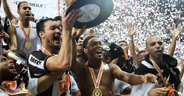 Ronaldinho novim plesom proslavio gol i titulu