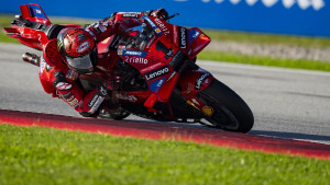 Pecco Bagnaia pobijedio u sprintu i zakazao spektakl za sutra: Prvak će se odlučiti u zadnjoj utrci!