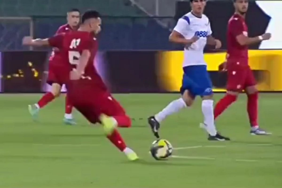 Imamo novog favorita za Puškaš nagradu - Spektakularan gol koji ostavlja bez daha viđen u Bugarskoj