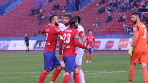 U Banja Luci se igralo skoro 100 minuta, varnice u samom finišu