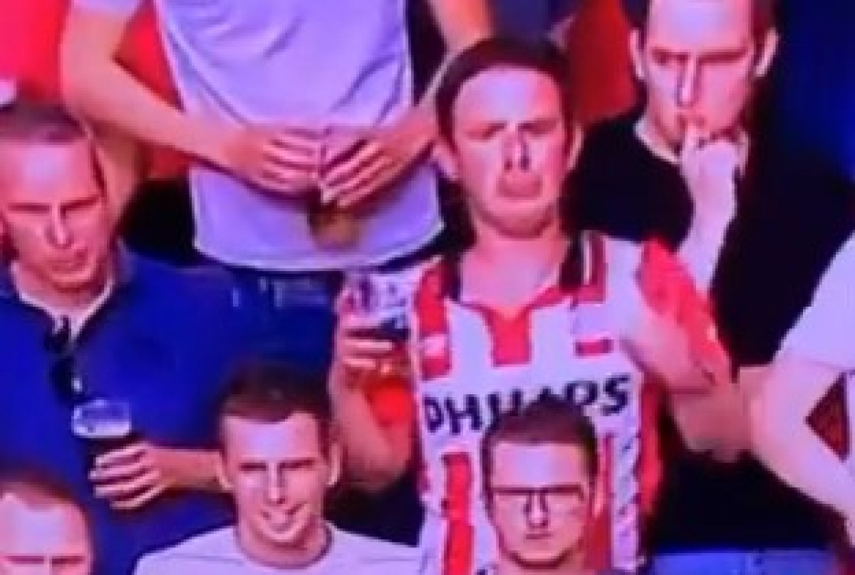 Remi PSV-a i Ajaxa u derbiju, ali svu pažnju je pokupio pijani navijač