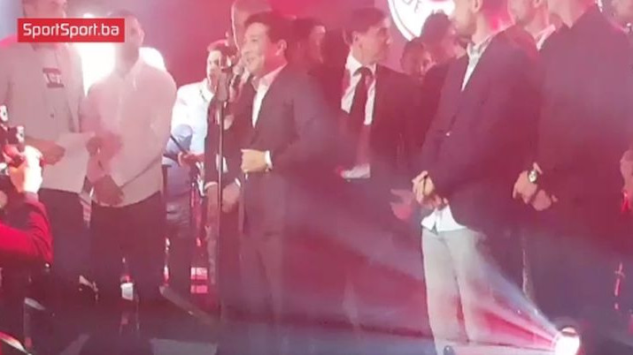 Slavlje uveliko traje, a Nguyen Hoai Nam poručuje: Ovo je poseban dan u mom životu!