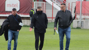 Fukare se "sjetile" Azmira Husića tokom tuzlanskog derbija