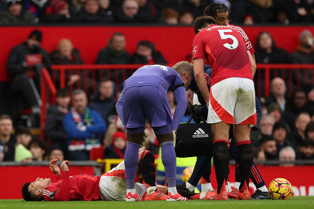 Manchester United tone u još dublji ponor, ključni igrač van stroja do kraja sezone Manchester United tone u još dublji ponor, ključni igrač van stroja do kraja sezone