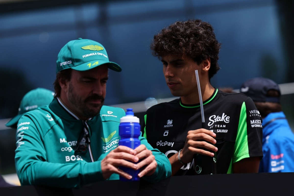 Alonso stao u odbranu talentovanog vozača: "Da je Englez, bio bi na naslovnicama"