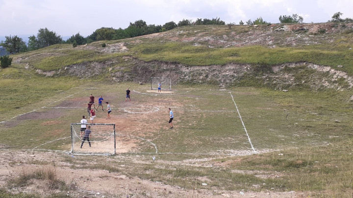 Nogometni teren u BiH priča je za sebe: "Bio je površinski kop, a onda smo krenuli u posao"