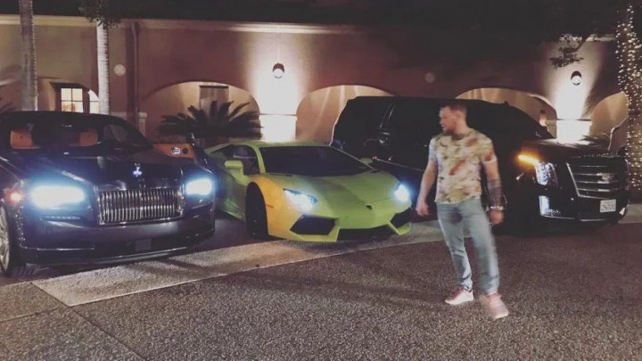 Conor McGregor pokazao nevjerovatnu kolekciju automobila koja košta preko 2.5 miliona funti