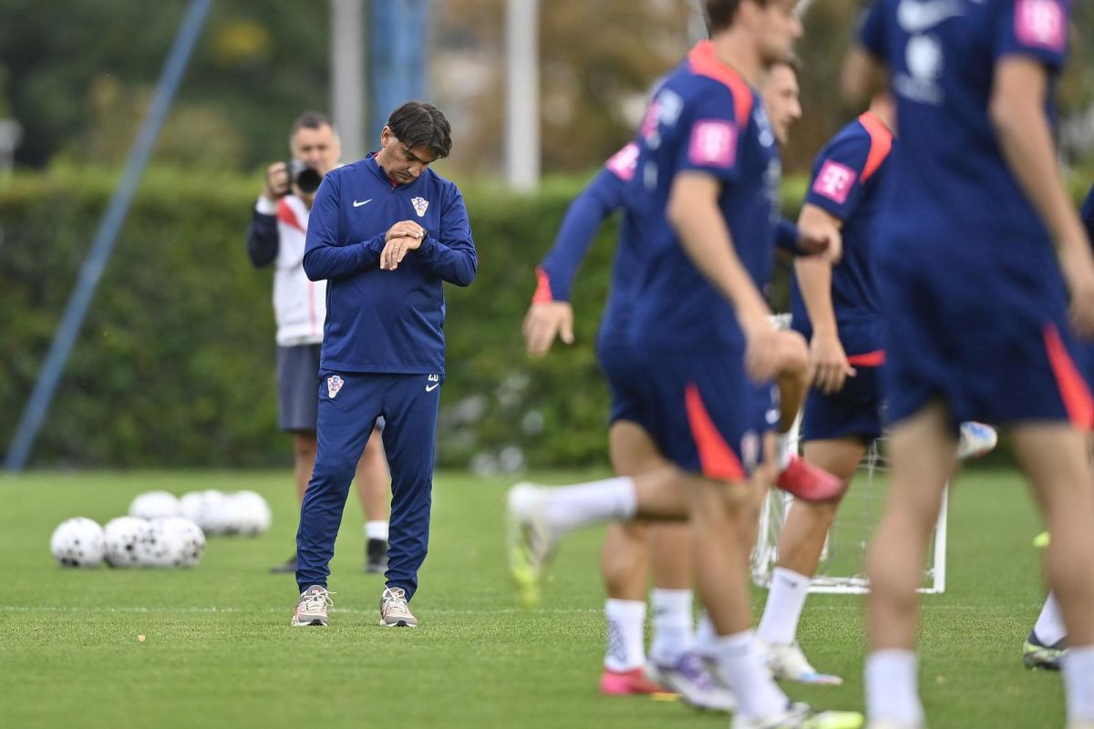 Dalić gleda na sat, zna šta mora napraviti Dalić gleda na sat, zna šta mora napraviti