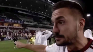 Dušan Tadić osvojio trofej, pa napravio haos: "Ne poštujem vas, vi ste mali ljudi!"