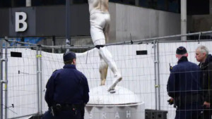 Ne prestaje uništavanje Ibrahimovićeve statue