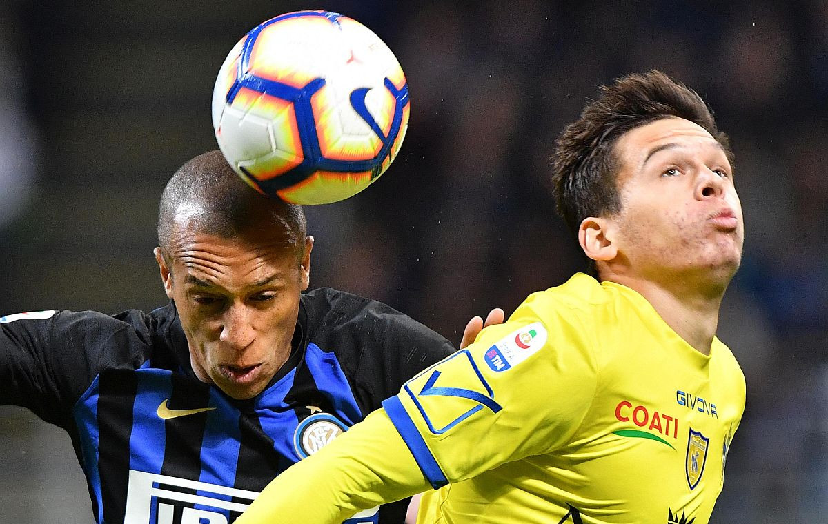 Inter potvrdio: Miranda seli u Jiangsu Suning