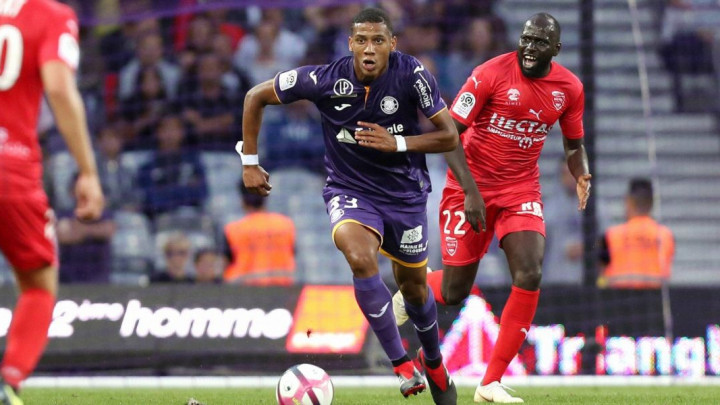 Bomba iz Španije: Jean-Clair Todibo potpisuje za Barcelonu?