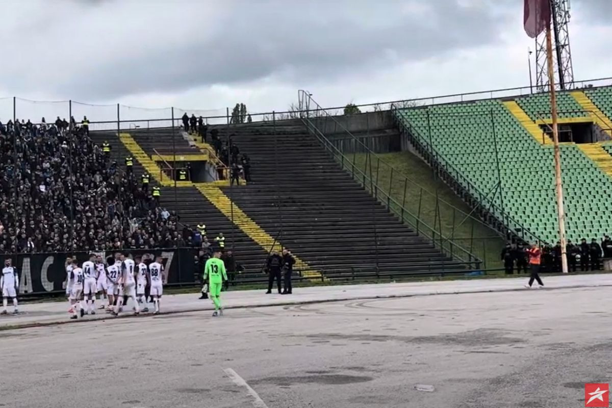 Željezničar gubi na poluvremenu velikog derbija, evo šta su Manijaci napravili Željezničar gubi na poluvremenu velikog derbija, evo šta su Manijaci napravili