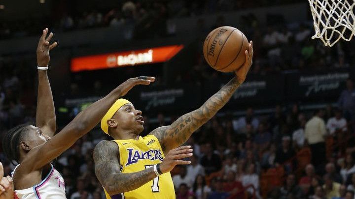 Zvijezda Lakersa promijenila broj na dresu