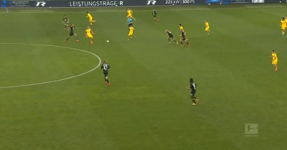 Akcija za drugi gol Borussije je bila tako dobra da je na kraju prekršen protokol