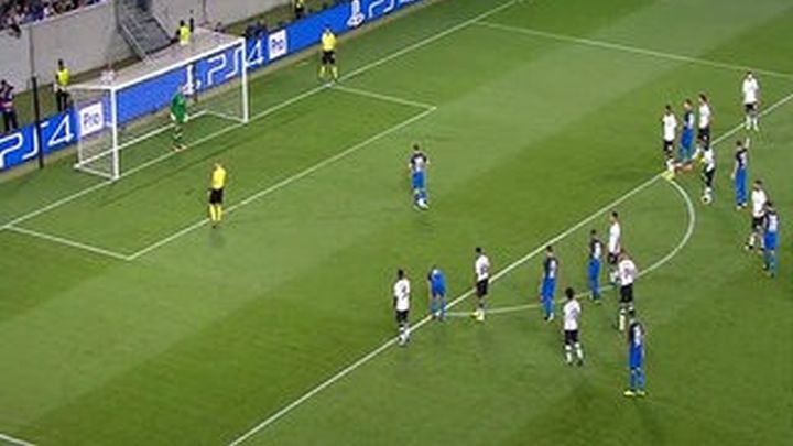 Kramarić promašio penal, a onda se Salah obrukao