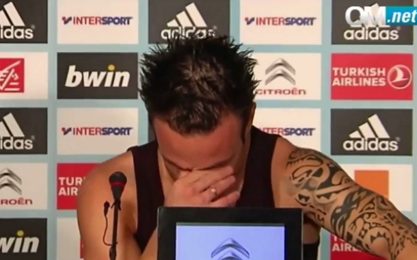 Mathieu Valbuena zaplakao na oproštajnoj press-konferenciji Mathieu Valbuena zaplakao na oproštajnoj press-konferenciji
