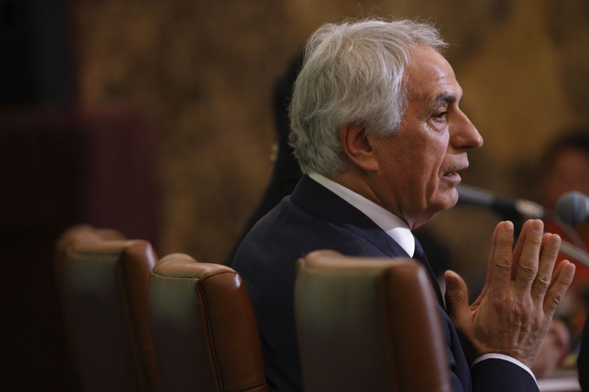 Tek 23 godine kasnije otkriveno šta je morao raditi Vahid Halilhodžić: "Sakrivao sam se u šumi" Tek 23 godine kasnije otkriveno šta je morao raditi Vahid Halilhodžić: "Sakrivao sam se u šumi"