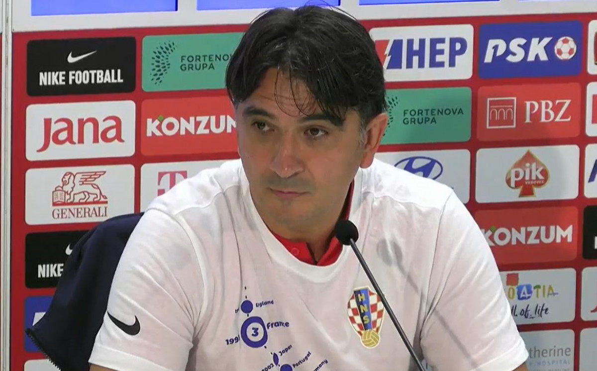 Slavljeničke majice bile su spremne, a Dalić na press konferenciji otkrio da li je znao za njih