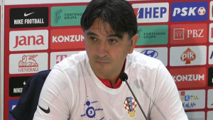 Slavljeničke majice bile su spremne, a Dalić na press konferenciji otkrio da li je znao za njih