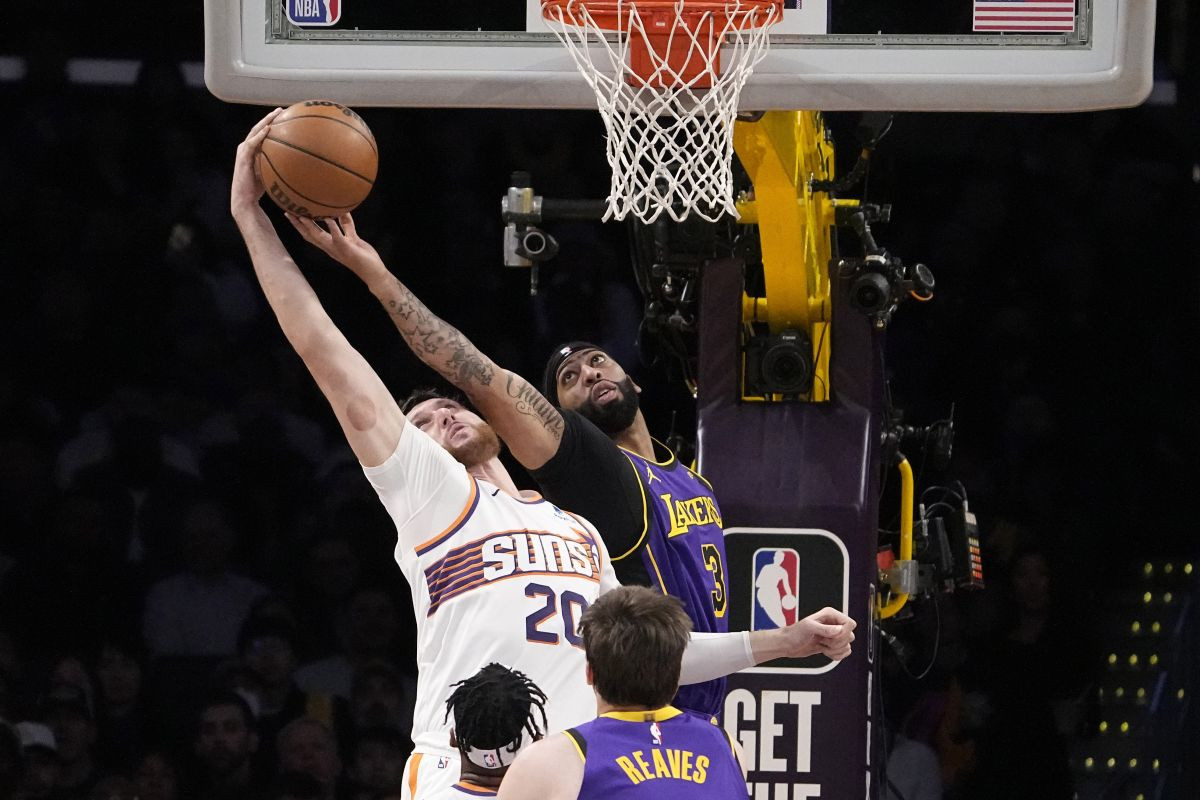 Nurkiću nedostajao poen do double-double učinka protiv Lakersa, Oklahoma ponizila Portland