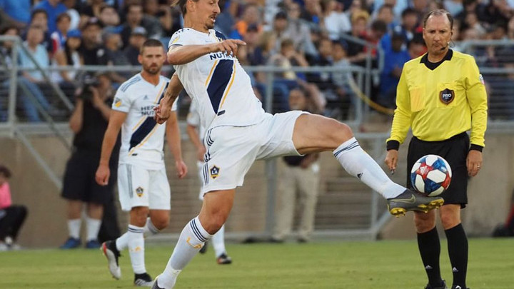 Ibrahimović pred derbi uzburkao strasti, na terenu "nestao"